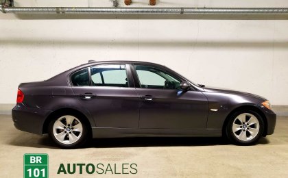 BMW 323i RWD Manual Tranmission, no accidents, 6 Months/6,000km FREE Warranty