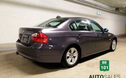 BMW 323i RWD Manual Tranmission, no accidents, 6 Months/6,000km FREE Warranty