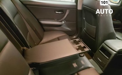 BMW 323i RWD Manual Tranmission, no accidents, 6 Months/6,000km FREE Warranty