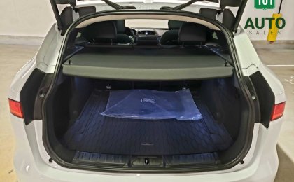 Jaguar F-Pace 25T Prestige 1 year (unlimited mileage) FREE warranty