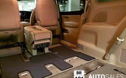 Kia Sedona LX 3.3 V6 8 Seats