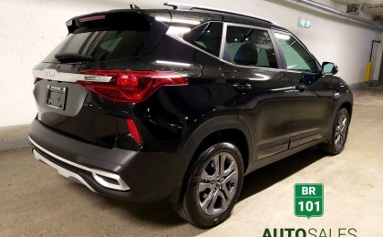 Kia Seltos EX AWD, 5k km only, Manufacturer warranty!!