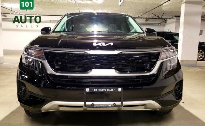 Kia Seltos EX AWD, 5k km only, Manufacturer warranty!!