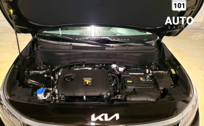 Kia Seltos EX AWD, 5k km only, Manufacturer warranty!!