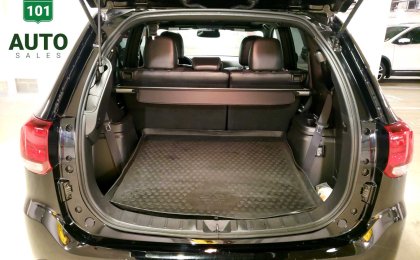 Mitsubishi Outlander SE Black Edition 7 Seats