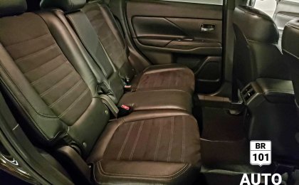 Mitsubishi Outlander SE Black Edition 7 Seats