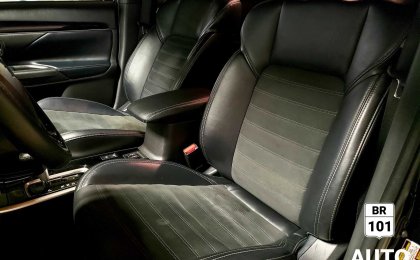 Mitsubishi Outlander SE Black Edition 7 Seats