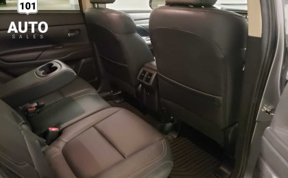 Mitsubishi Outlander SEL AWD 7 Seats