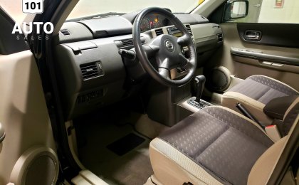 Nissan X-Trail SE