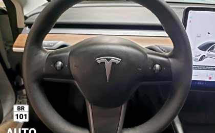 Tesla Tesla Model 3