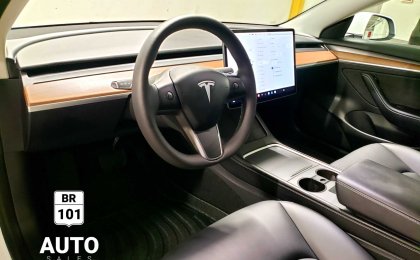 Tesla Tesla Model 3