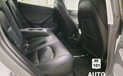 Tesla Tesla Model 3