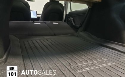 Tesla Tesla Model 3