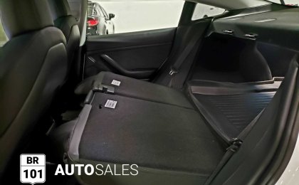Tesla Tesla Model 3