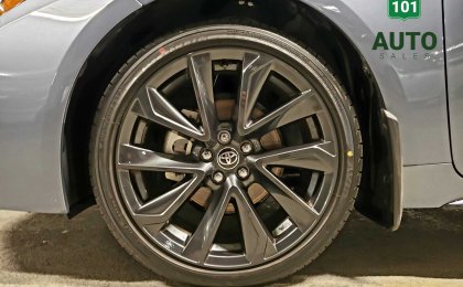 Toyota Corolla SE Upgrade Hybrid AWD, 1480km only Manufactory warranty!!