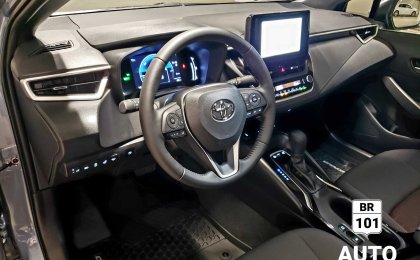 Toyota Corolla SE Upgrade Hybrid AWD, 1480km only Manufactory warranty!!