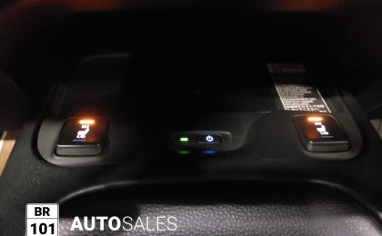 Toyota Corolla SE Upgrade Hybrid AWD, 1480km only Manufactory warranty!!