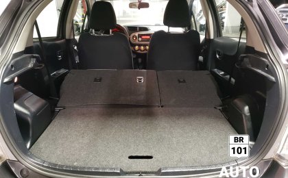 Toyota Yaris LE, no accidents, FREE WARRANTY!!