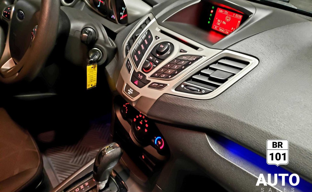BR101_ford_fiesta_se_hb_2011_673253ce79d48_113179.jpg