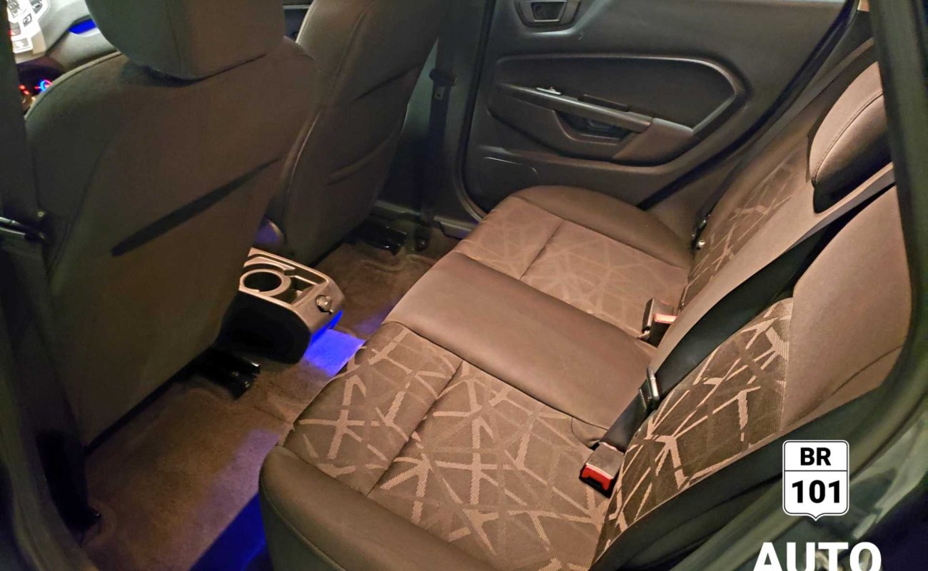 BR101_ford_fiesta_se_hb_2011_673253ce79d71_113179.jpg