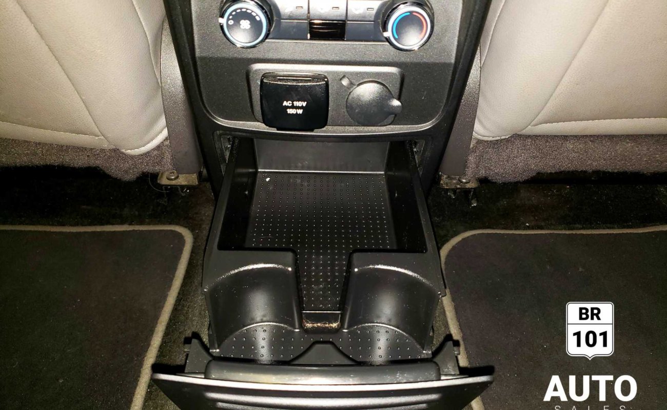 BR101_ford_flex_limited_awd_2017_6481735f1b8e5_8540.jpg