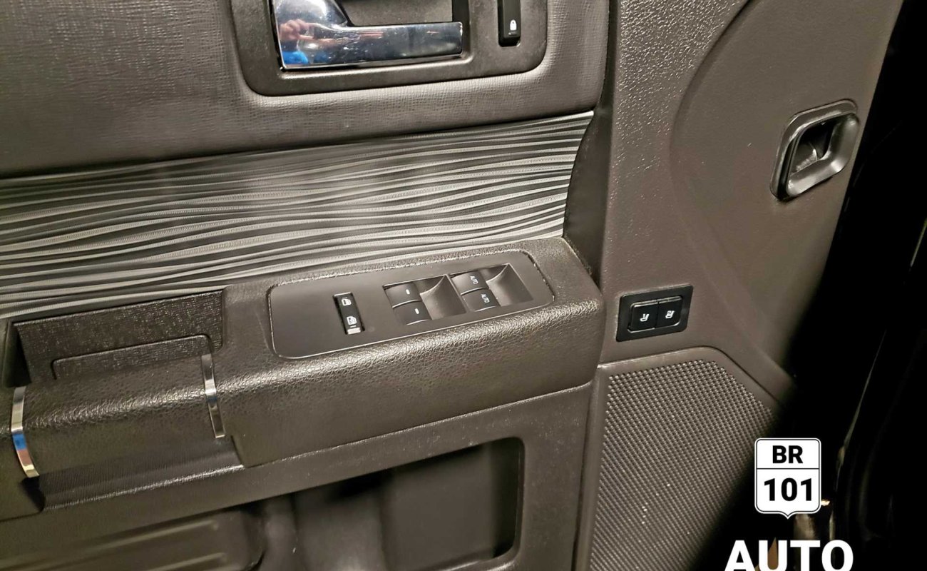 BR101_ford_flex_limited_awd_2017_6481735f1b901_8540.jpg
