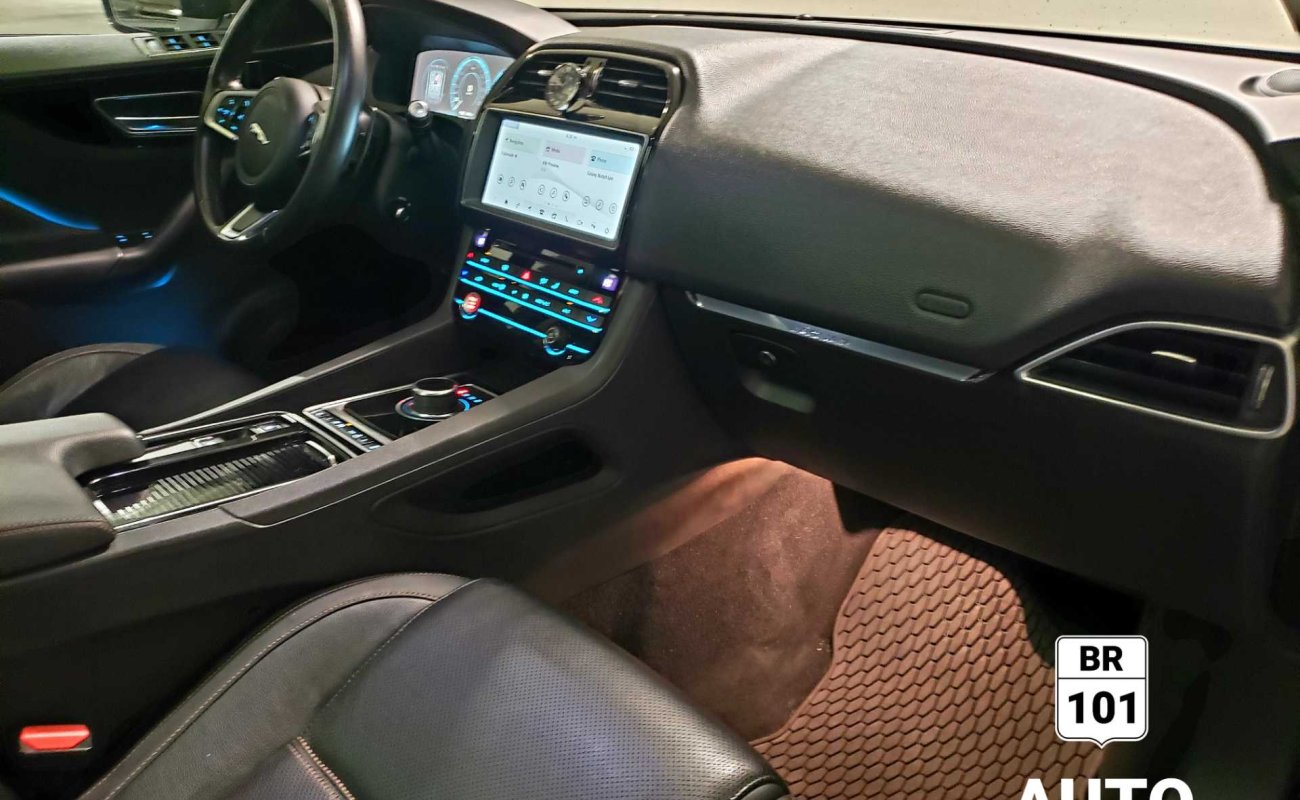 BR101_jaguar_f_pace_25t_prestige_2018_656638eda3edb_41647.jpg