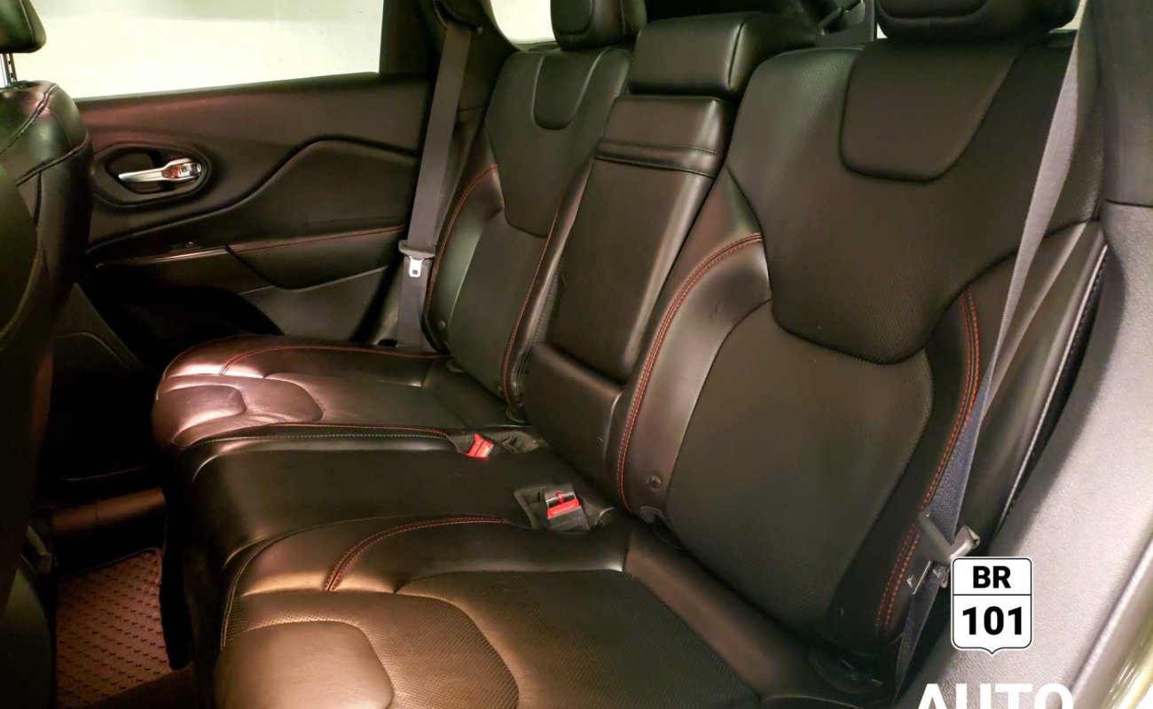 BR101_jeep_cherokee_trailhalk_2019_6553e6ca8cc49_498285.jpg