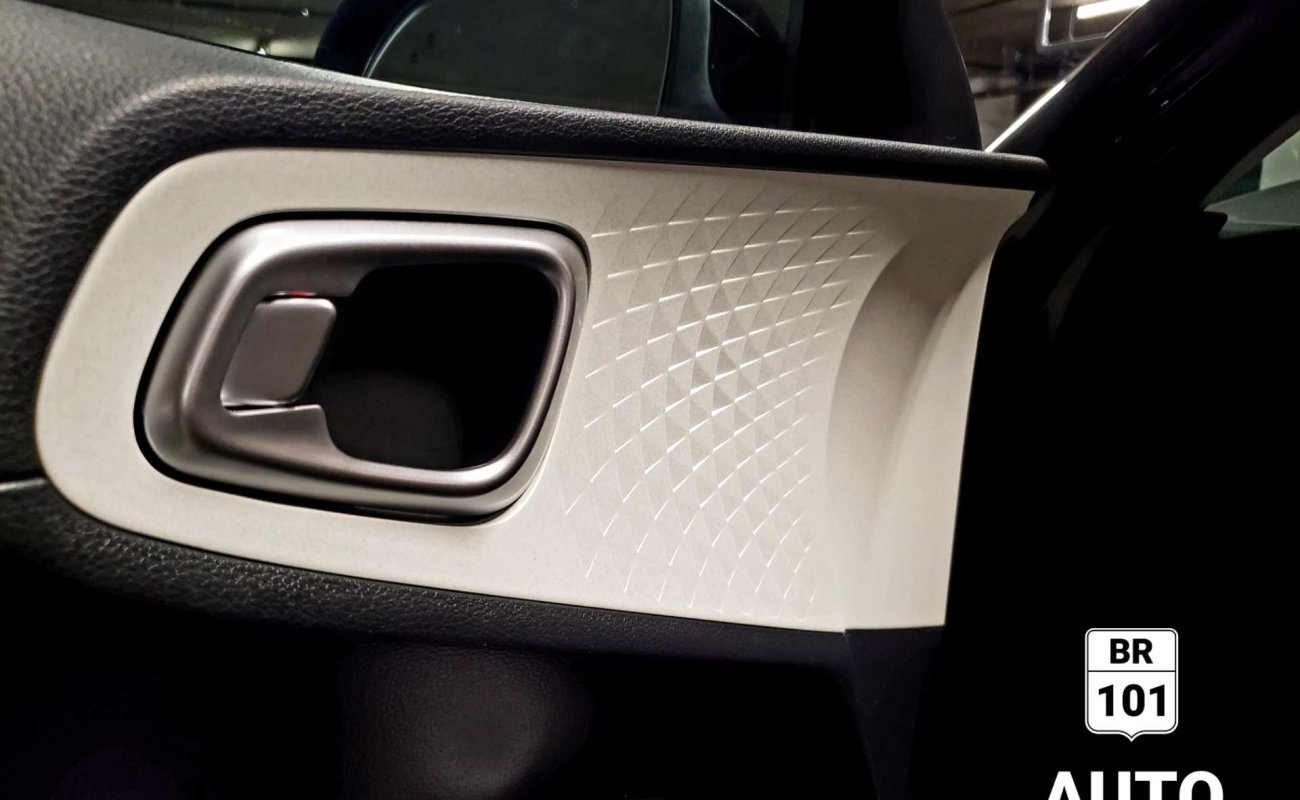 BR101_kia_soul_ev_premium_2021_648cea68e1ea3_42002.jpg
