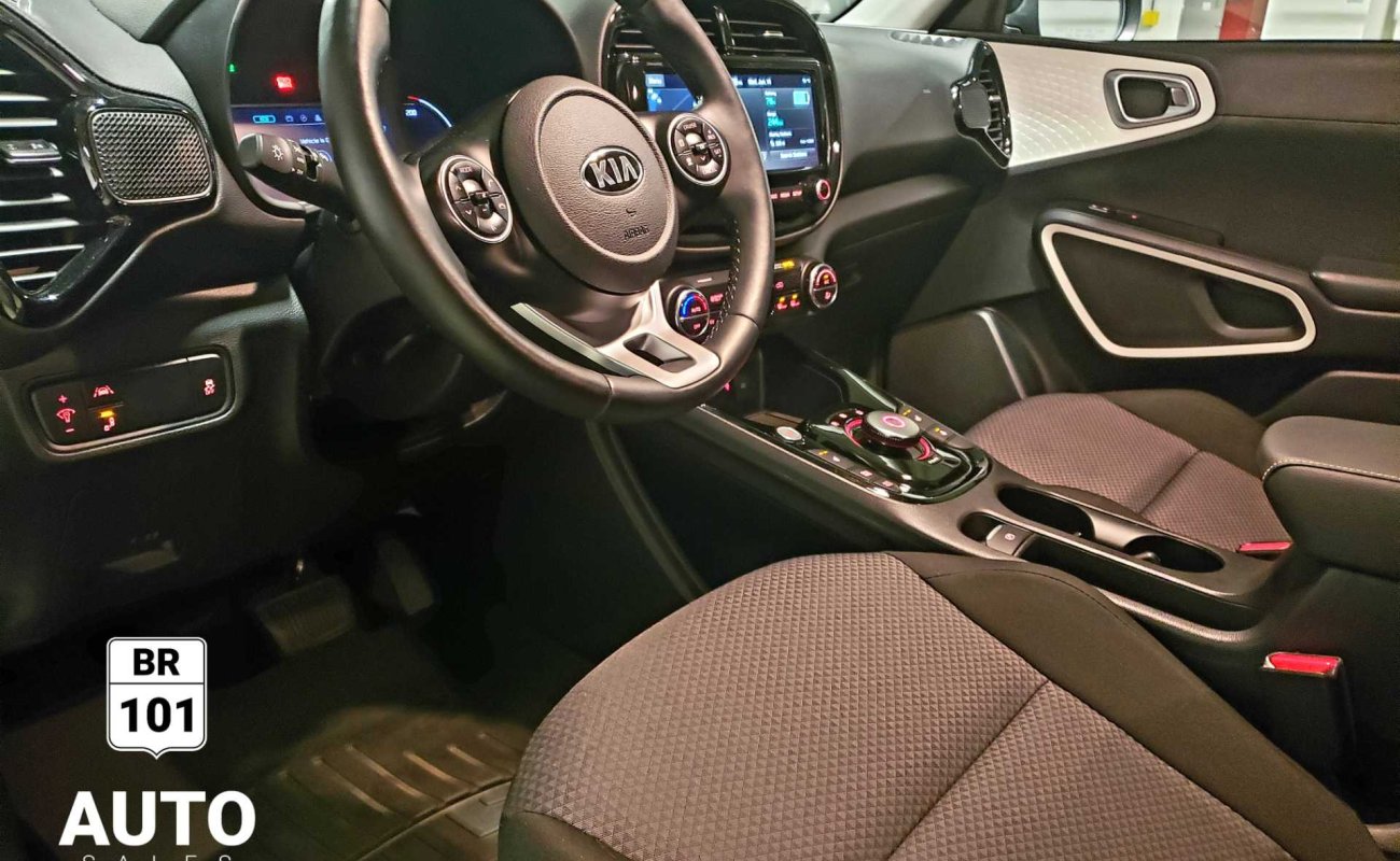 BR101_kia_soul_ev_premium_2021_648cea68e1eb0_42002.jpg