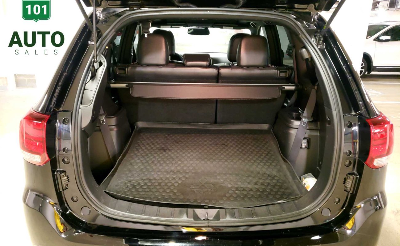 BR101_mitsubishi_outlander_se_black_edition_7_seats_2019_6552b5281e9f4_516724.jpg