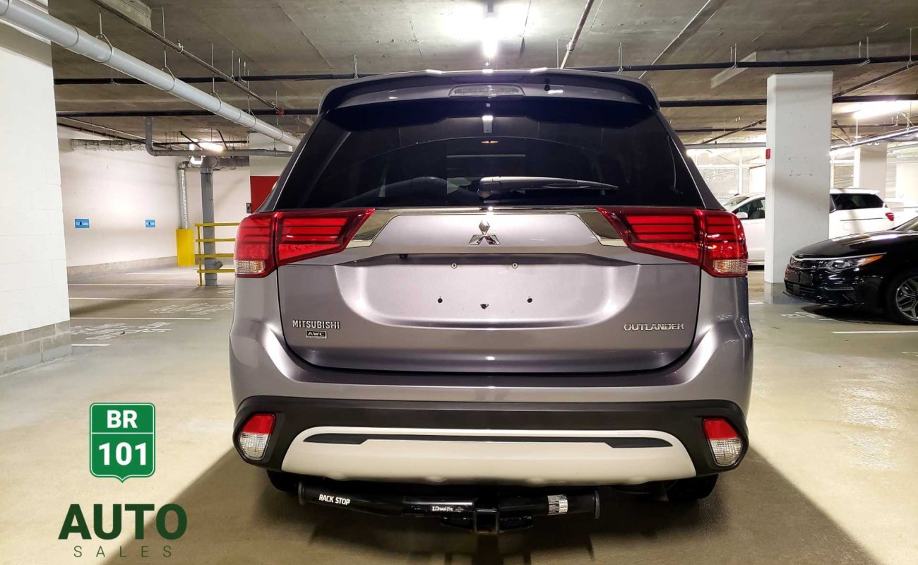 BR101_mitsubishi_outlander_sel_awd_7_seats_2019_64801978e5ae2_953681.jpg