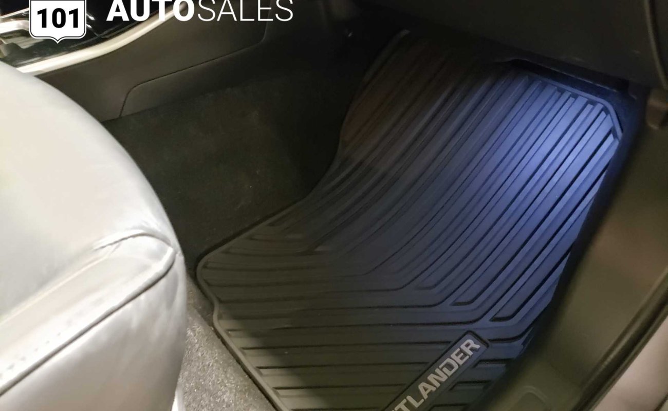 BR101_mitsubishi_outlander_sel_awd_7_seats_2019_64801a73559d4_953681.jpg