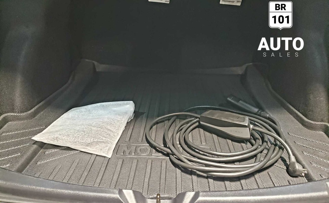 BR101_tesla_tesla_model_3_2021_650a0c6830678_705456.jpg