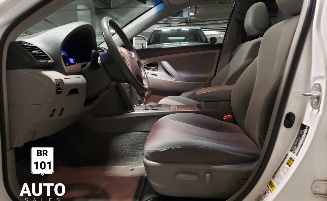 BR101_toyota_camry_hybrid_2010_64bae22919a5f_222997.jpg