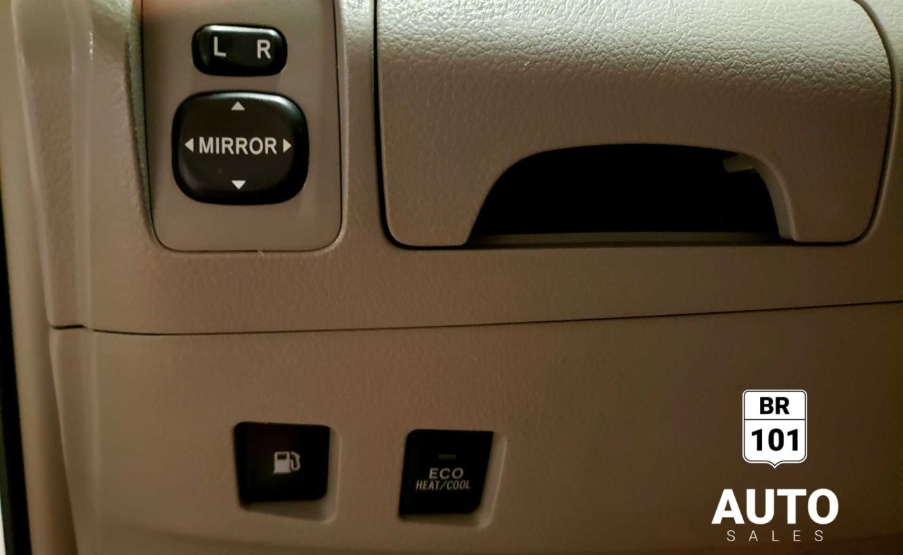 BR101_toyota_camry_hybrid_2010_64bae22919a68_222997.jpg