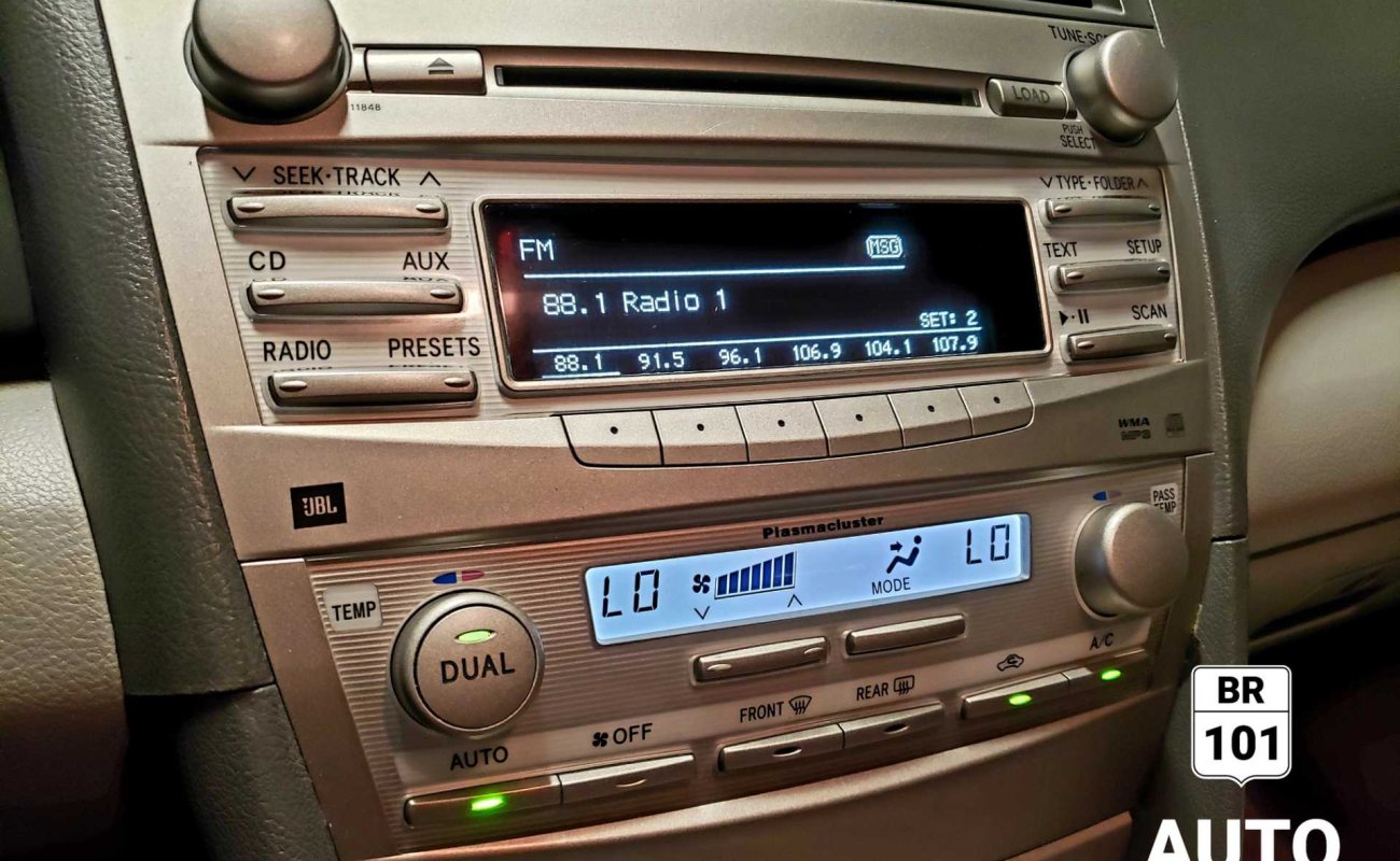 BR101_toyota_camry_hybrid_2010_64bae22919a79_222997.jpg