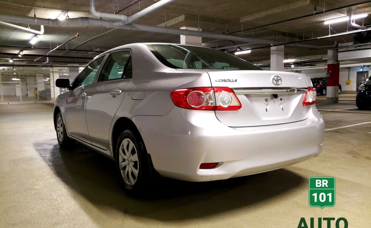 BR101_toyota_corolla_ce_2012_648960144e3bd_322312.jpg