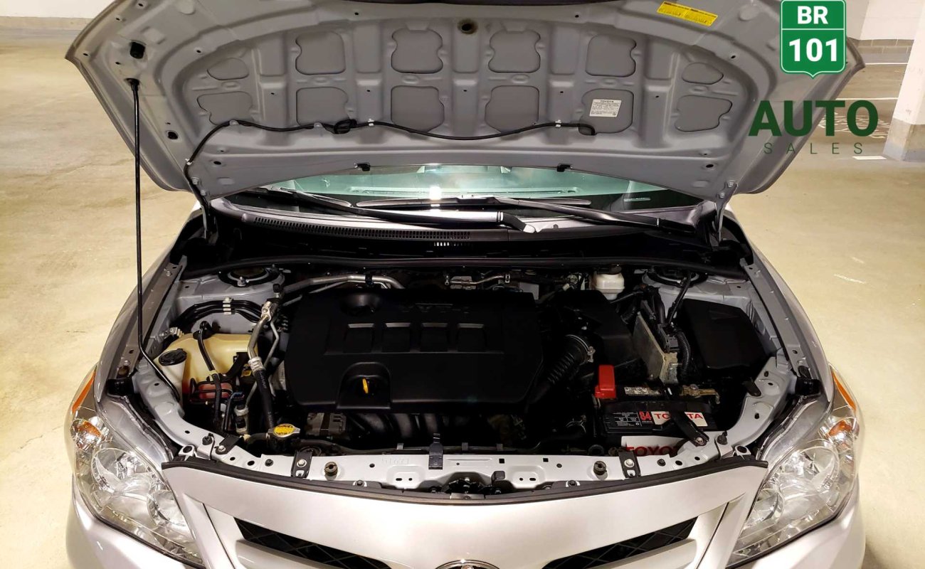 BR101_toyota_corolla_ce_2012_648960144e3cb_322312.jpg