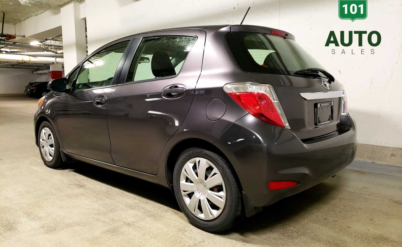 BR101_toyota_yaris_le__no_accidents__free_warranty_2013_662543184def0_66132.jpg