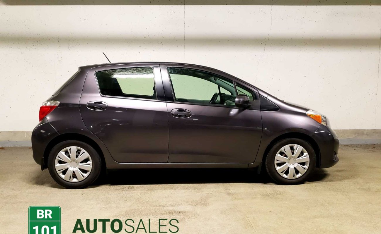 BR101_toyota_yaris_le__no_accidents__free_warranty_2013_662543184def5_66132.jpg