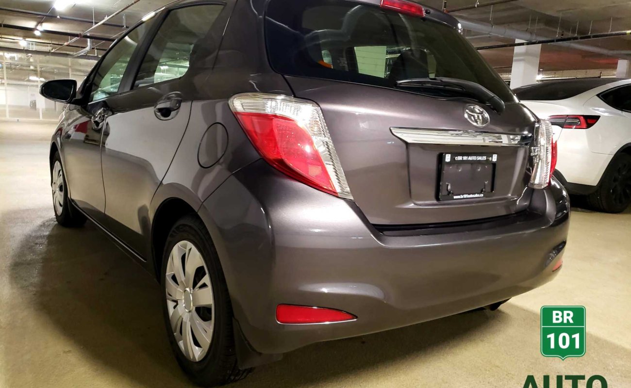 BR101_toyota_yaris_le__no_accidents__free_warranty_2013_662543184deff_66132.jpg