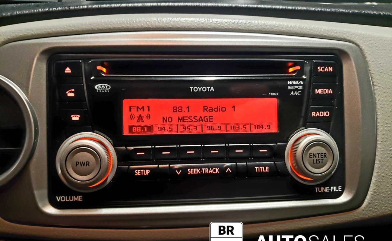 BR101_toyota_yaris_le__no_accidents__free_warranty_2013_662543184df10_66132.jpg