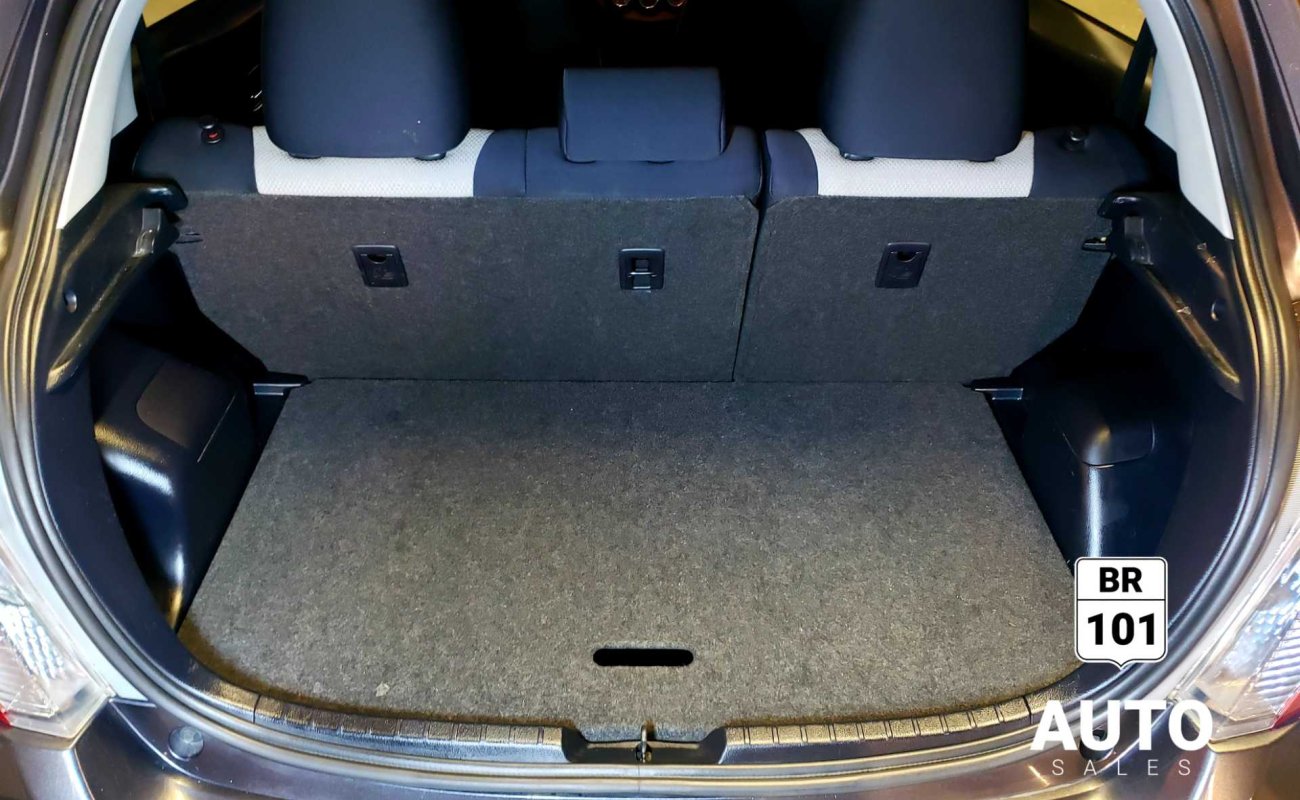 BR101_toyota_yaris_le__no_accidents__free_warranty_2013_662543184df2d_66132.jpg